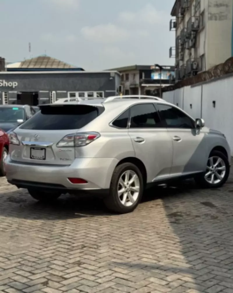 Lexus RX   - 2010