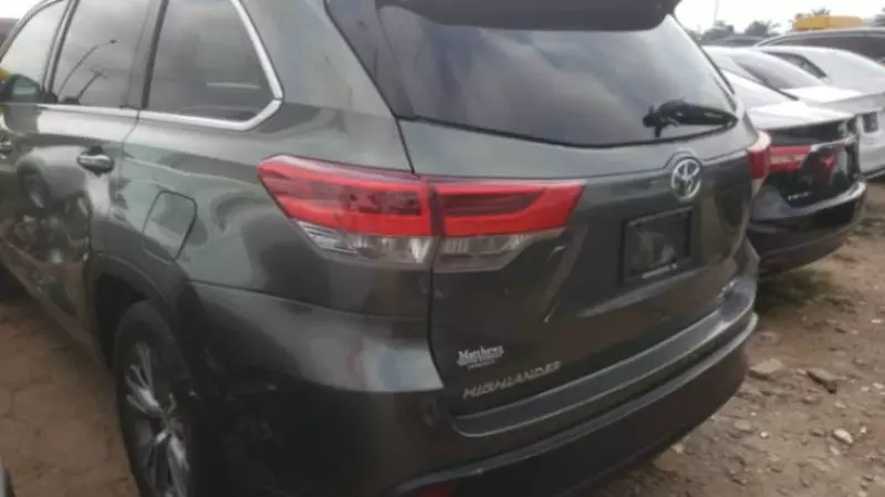 Toyota Highlander - 2015