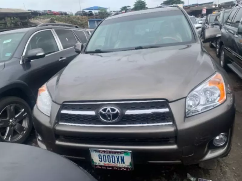 Toyota RAV 4   - 2010