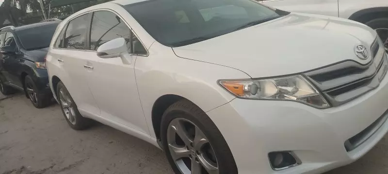 Toyota Venza   - 2011