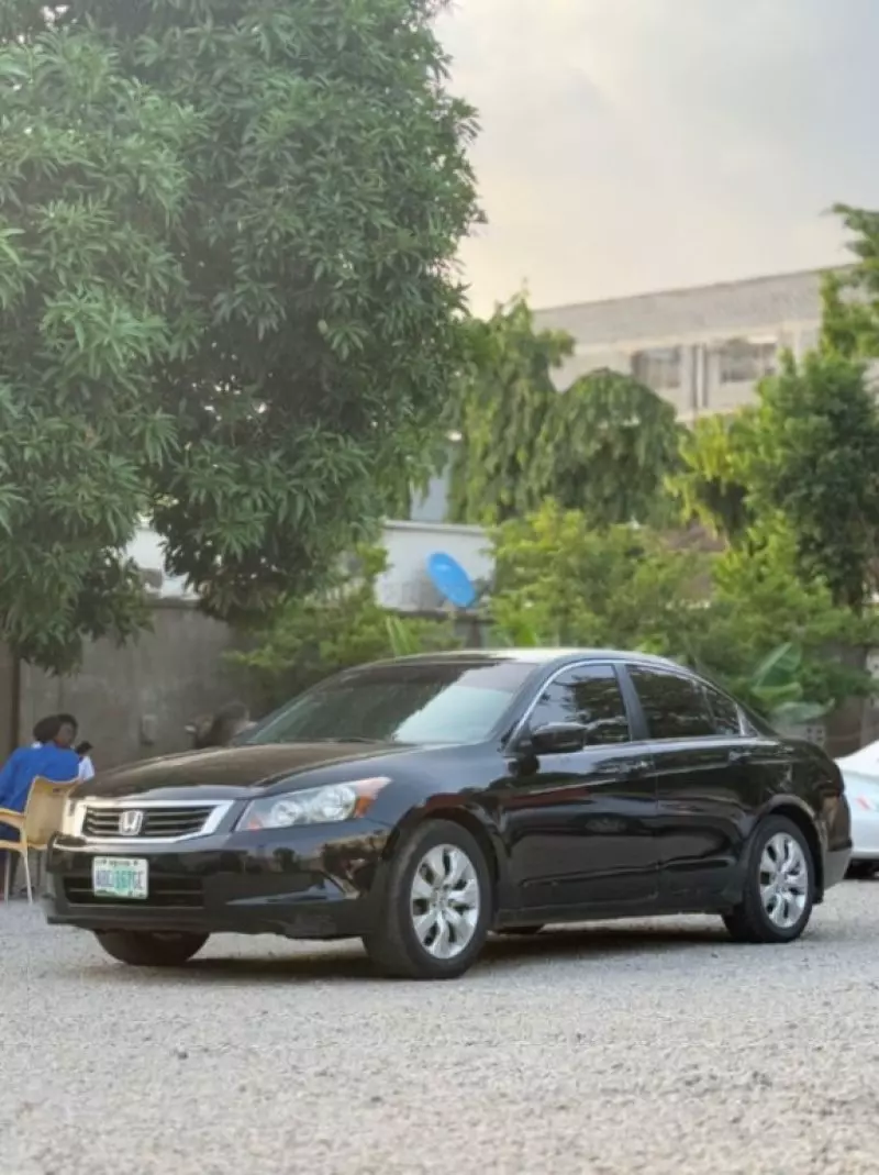 Honda Accord   - 2009