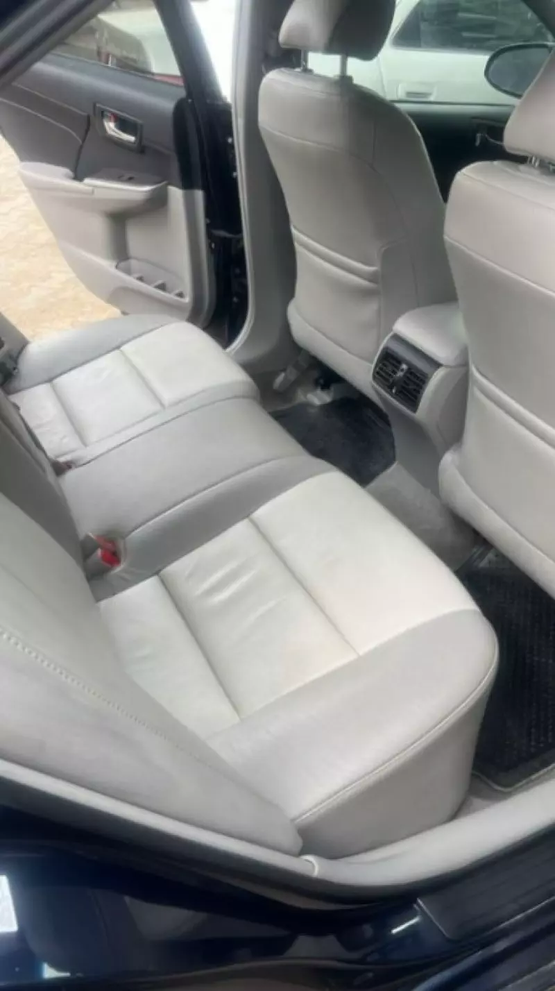 Toyota Camry   - 2014