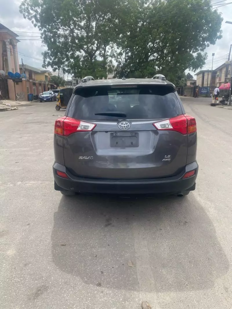 Toyota RAV4   - 2015
