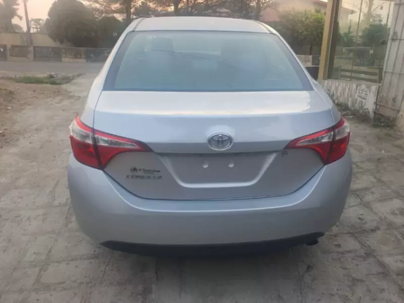 Toyota Corolla   - 2014