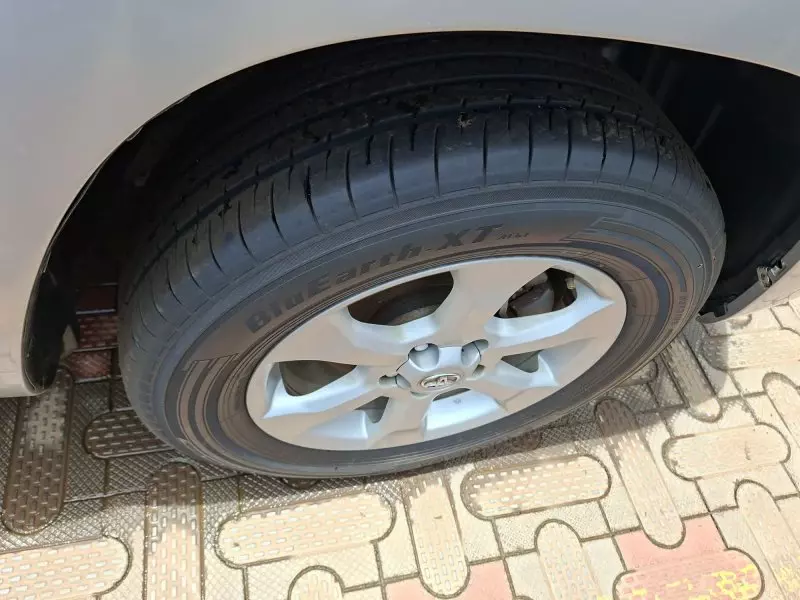 Toyota Vanguard    - 2011