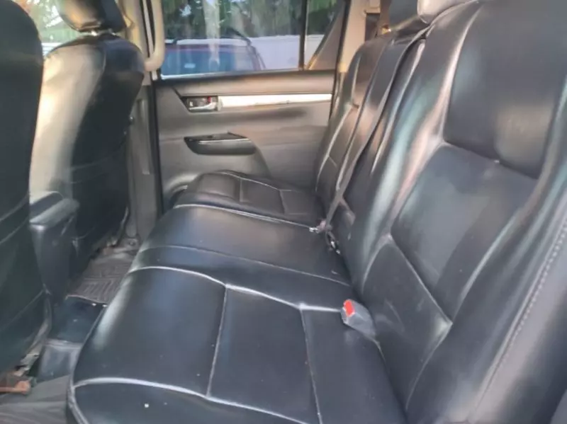 Toyota Hilux   - 2021