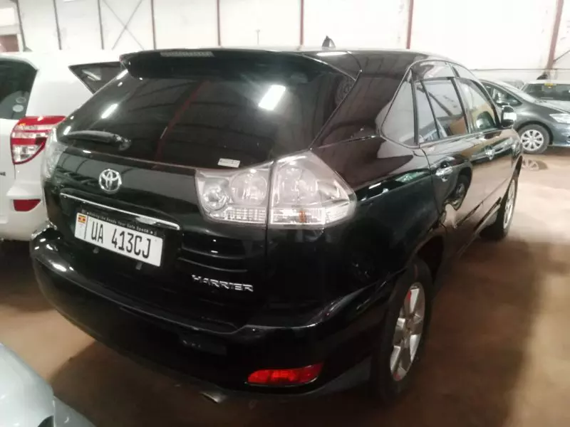 Toyota Harrier   - 2010