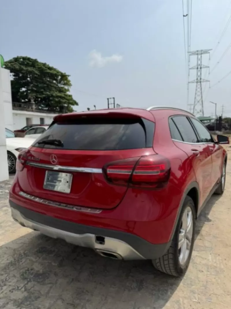 Mercedes-Benz GLA 250