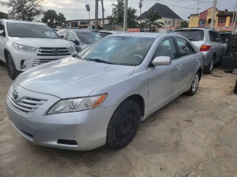 Toyota Camry   - 2007