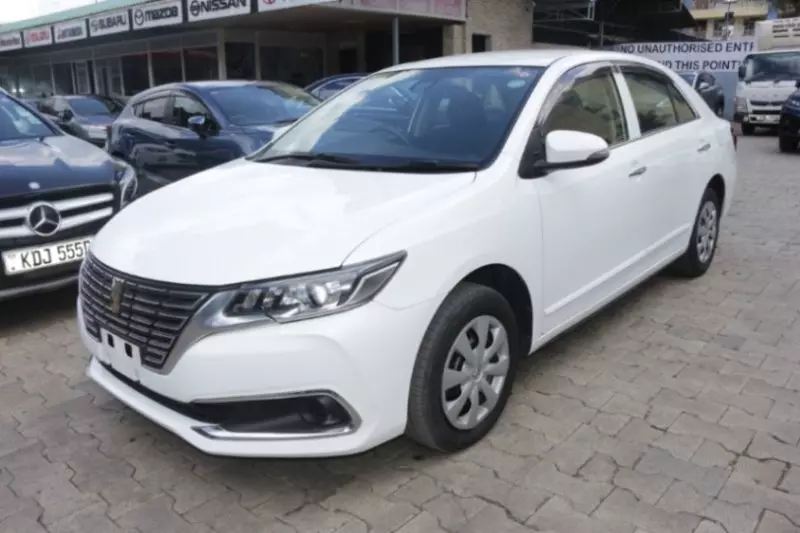 Toyota Premio    - 2018