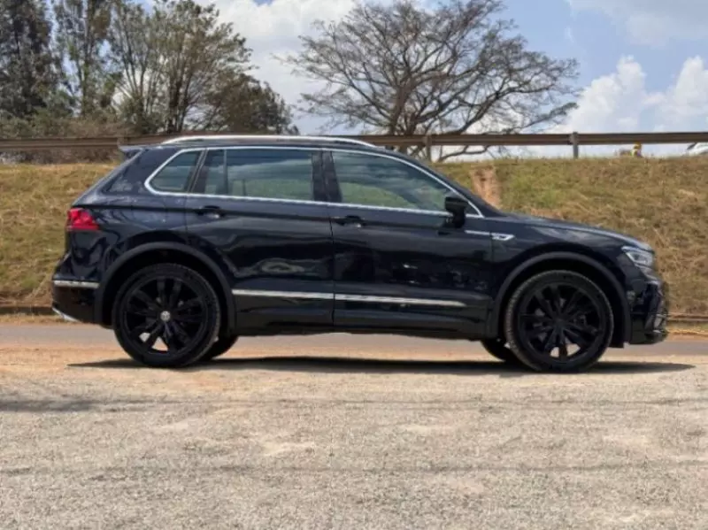 Volkswagen Tiguan   - 2018