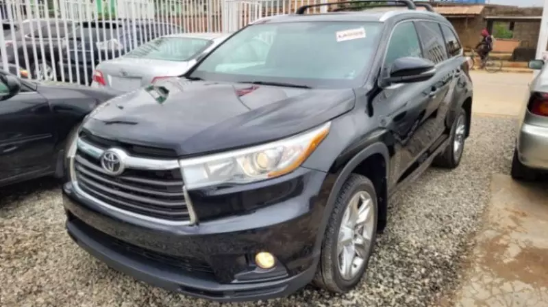 Toyota Highlander   - 2015