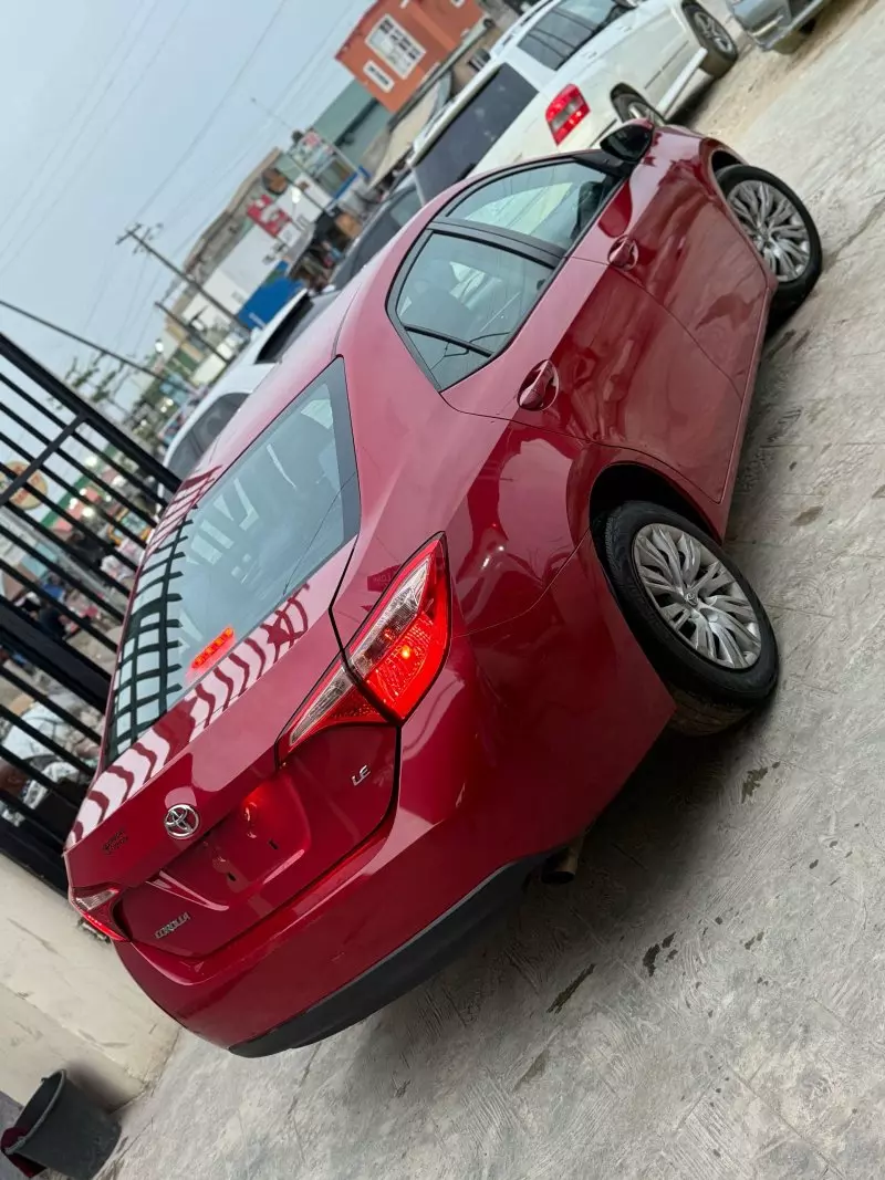 Toyota corolla   - 2018