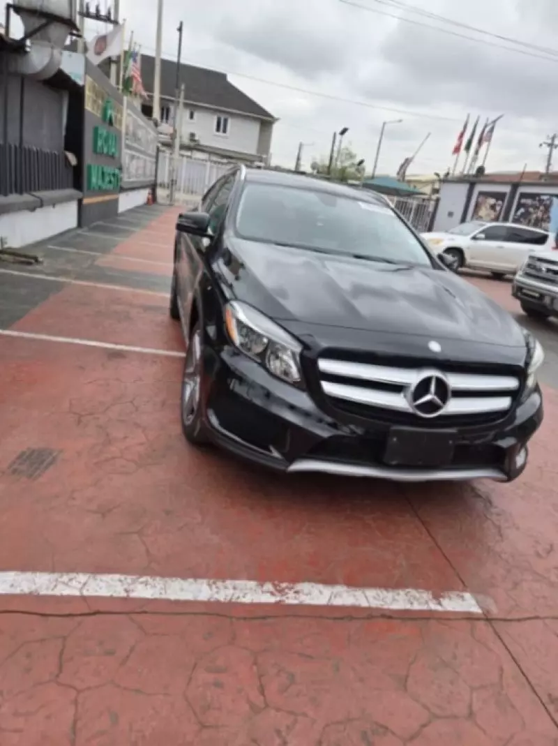 Mercedes-Benz GLA 250   - 2015