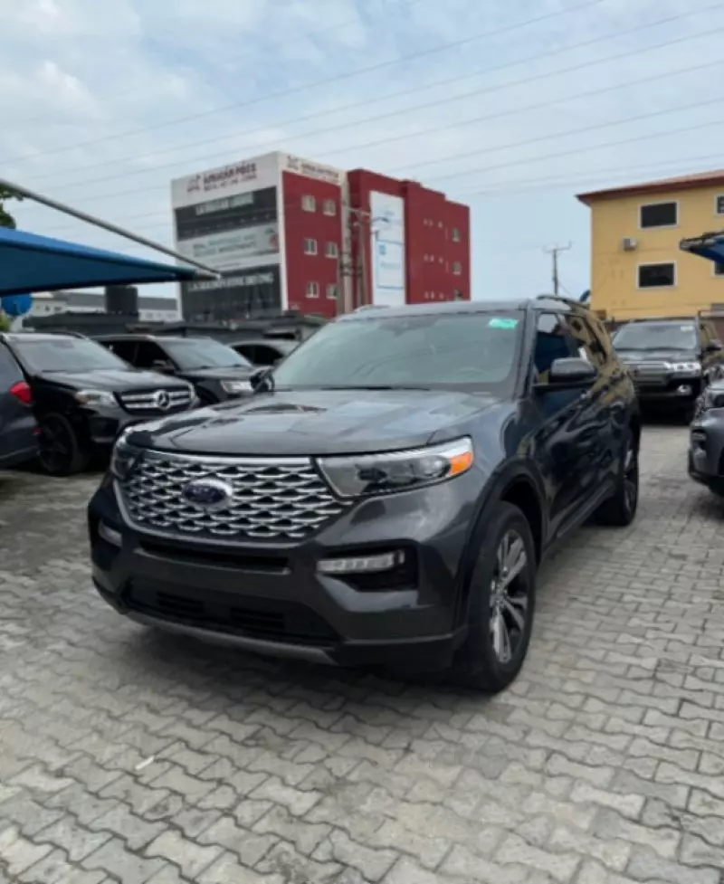 Ford Explorer   - 2020