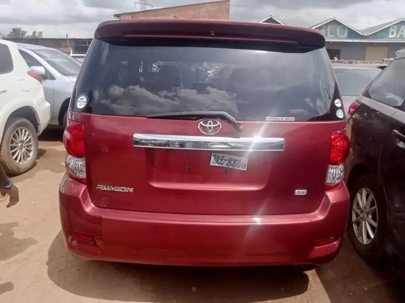 Toyota Rumion   - 2010
