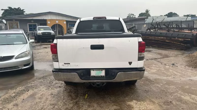 Toyota Tundra   - 2010