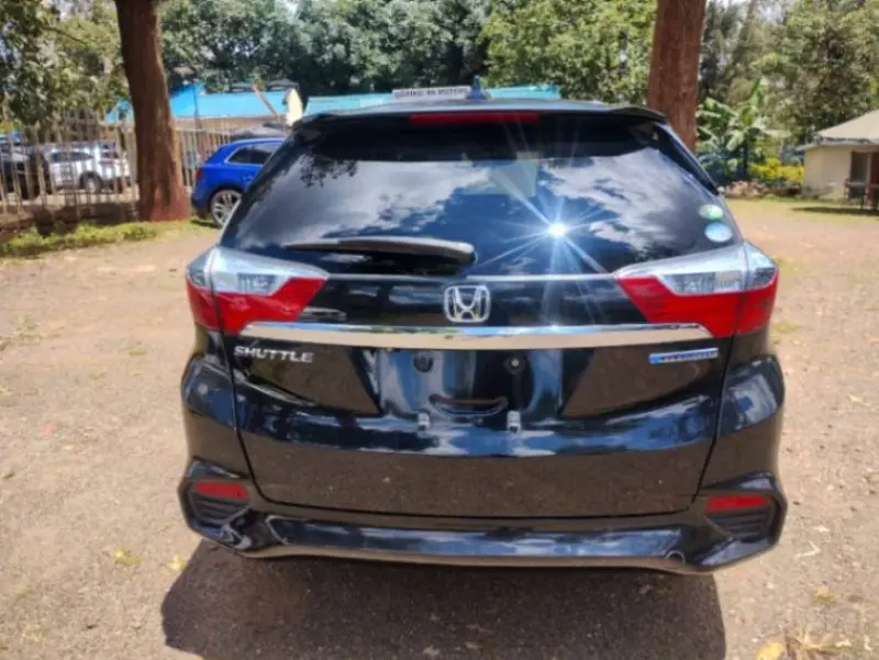 Honda Fit shuttle    - 2018