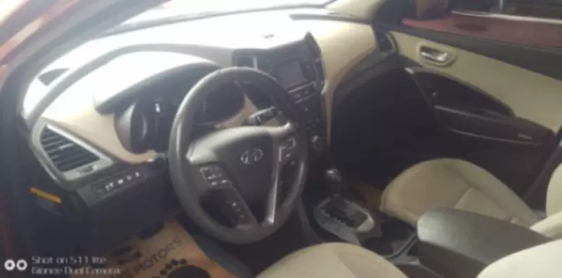 Hyundai Santa Fe   - 2016