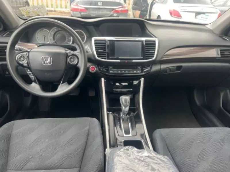 Honda Accord   - 2016