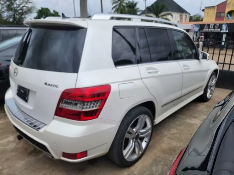Mercedes-Benz GLK 350   - 2012