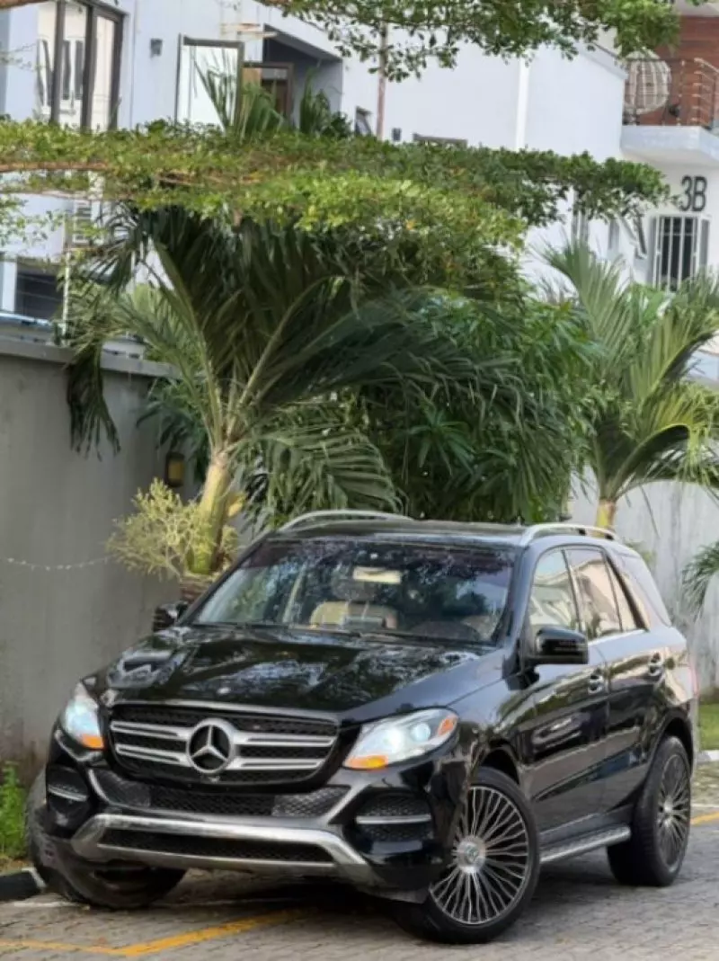 Mercedes-Benz GLE-Class   - 2016