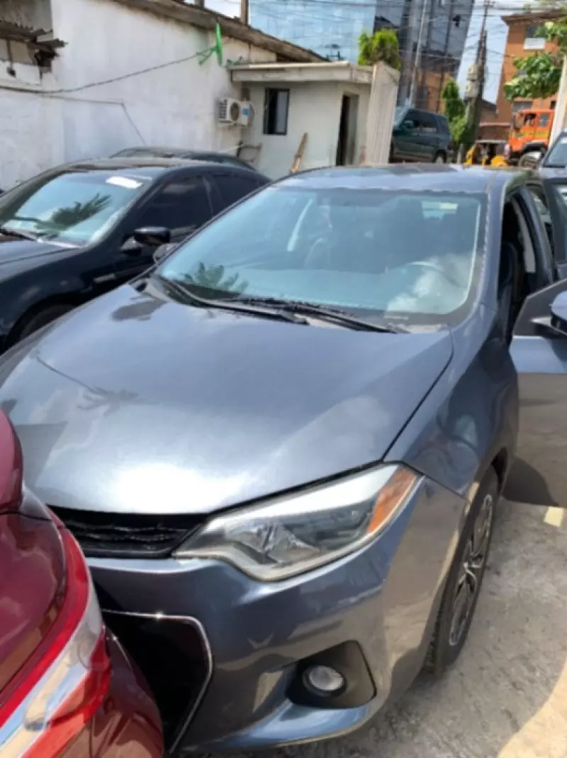 Toyota Corolla   - 2015