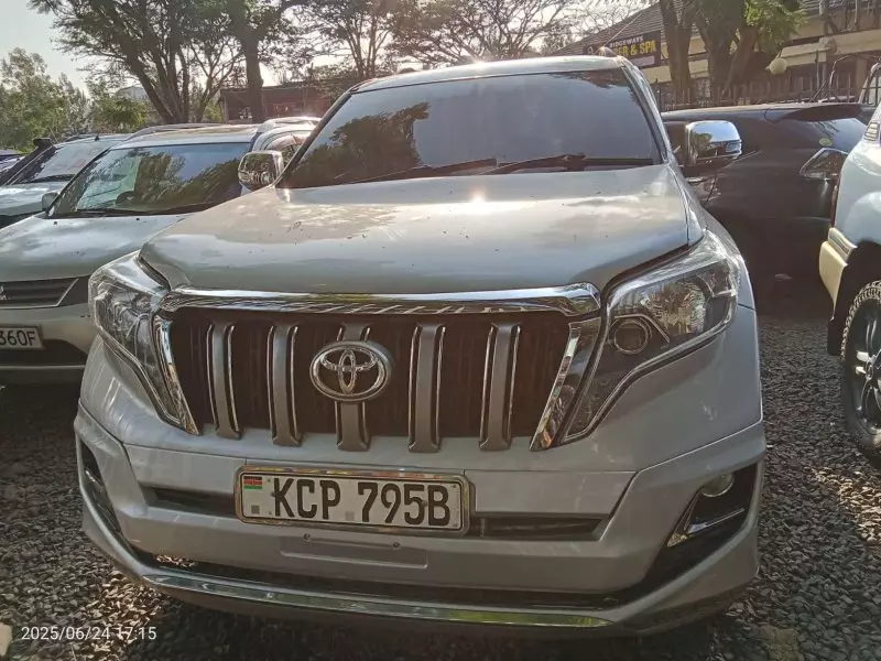 Toyota Landcruiser Prado   - 2010