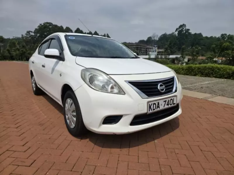 Nissan Latio   - 2013