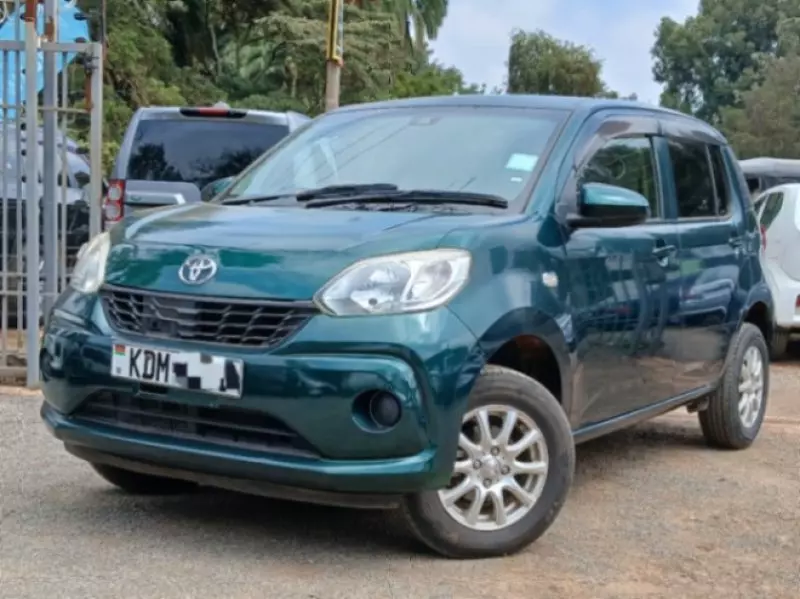 Toyota Passo   - 2016