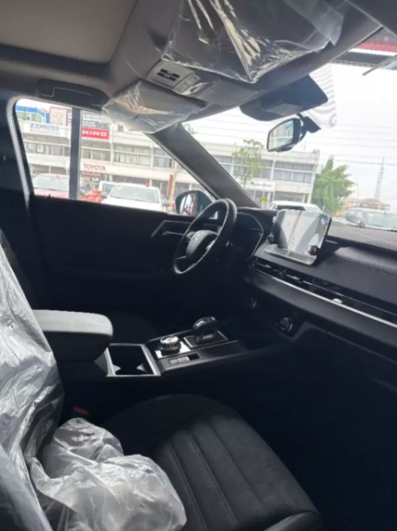 Mitsubishi OUTLANDER   - 2026