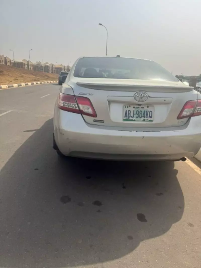 Toyota Camry   - 2011