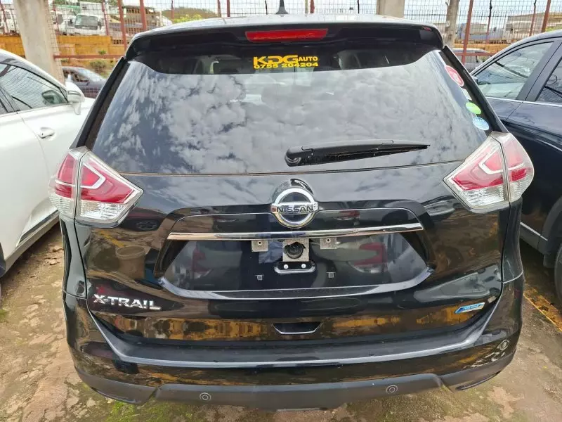 Nissan X-Trail   - 2016