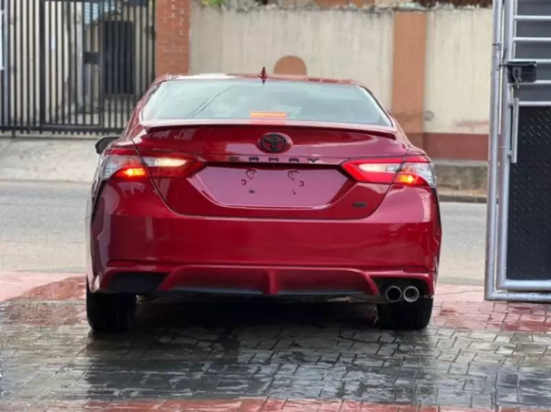 Toyota Camry   - 2020