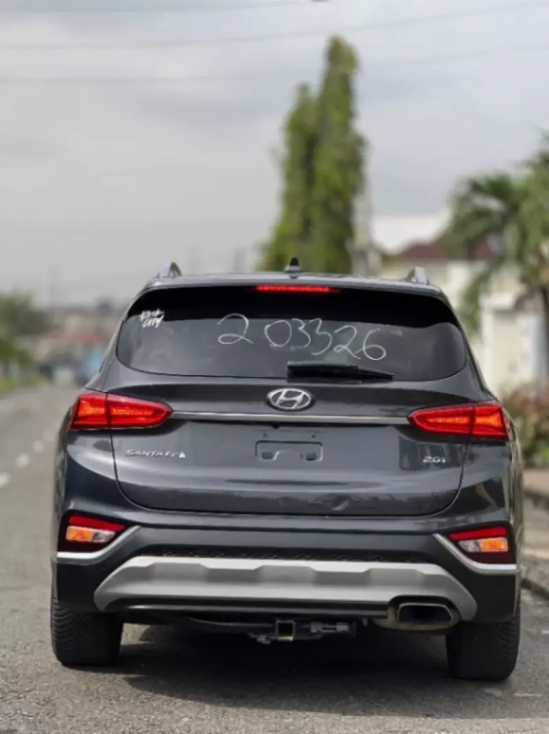 Hyundai Santa Fe - 2020