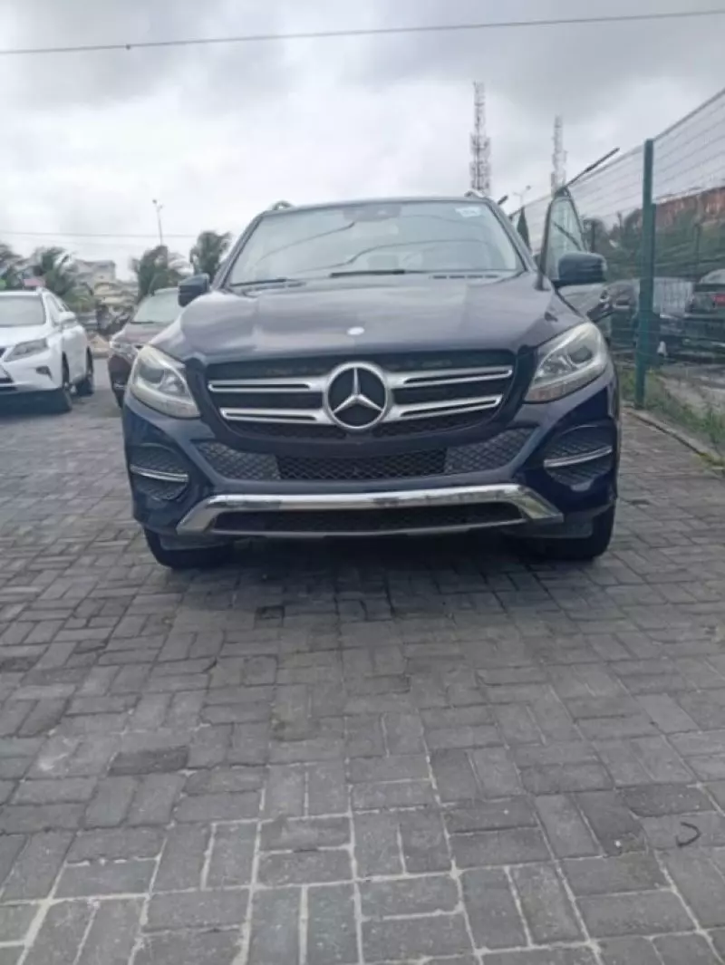 Mercedes-Benz GLE 350   - 2016