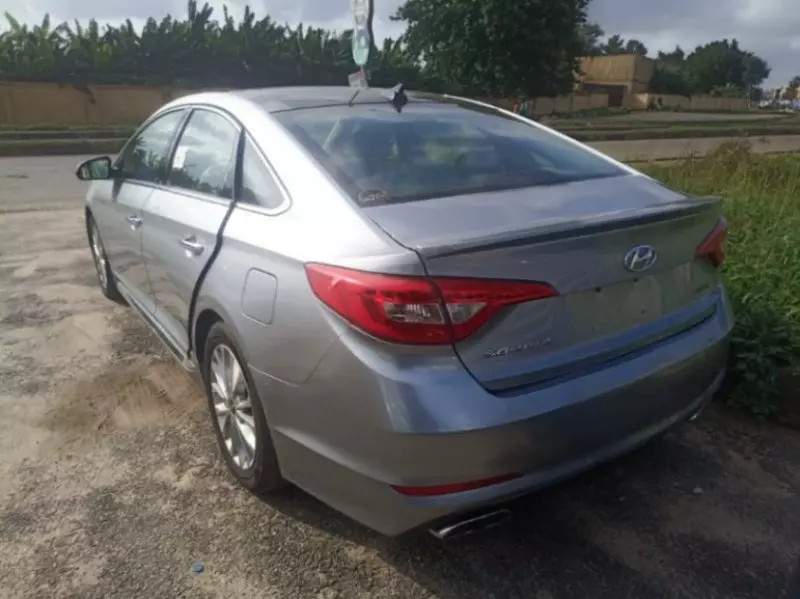 Hyundai Sonata   - 2015