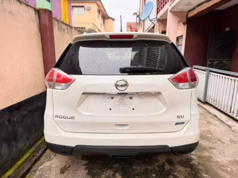 Nissan Rogue   - 2015