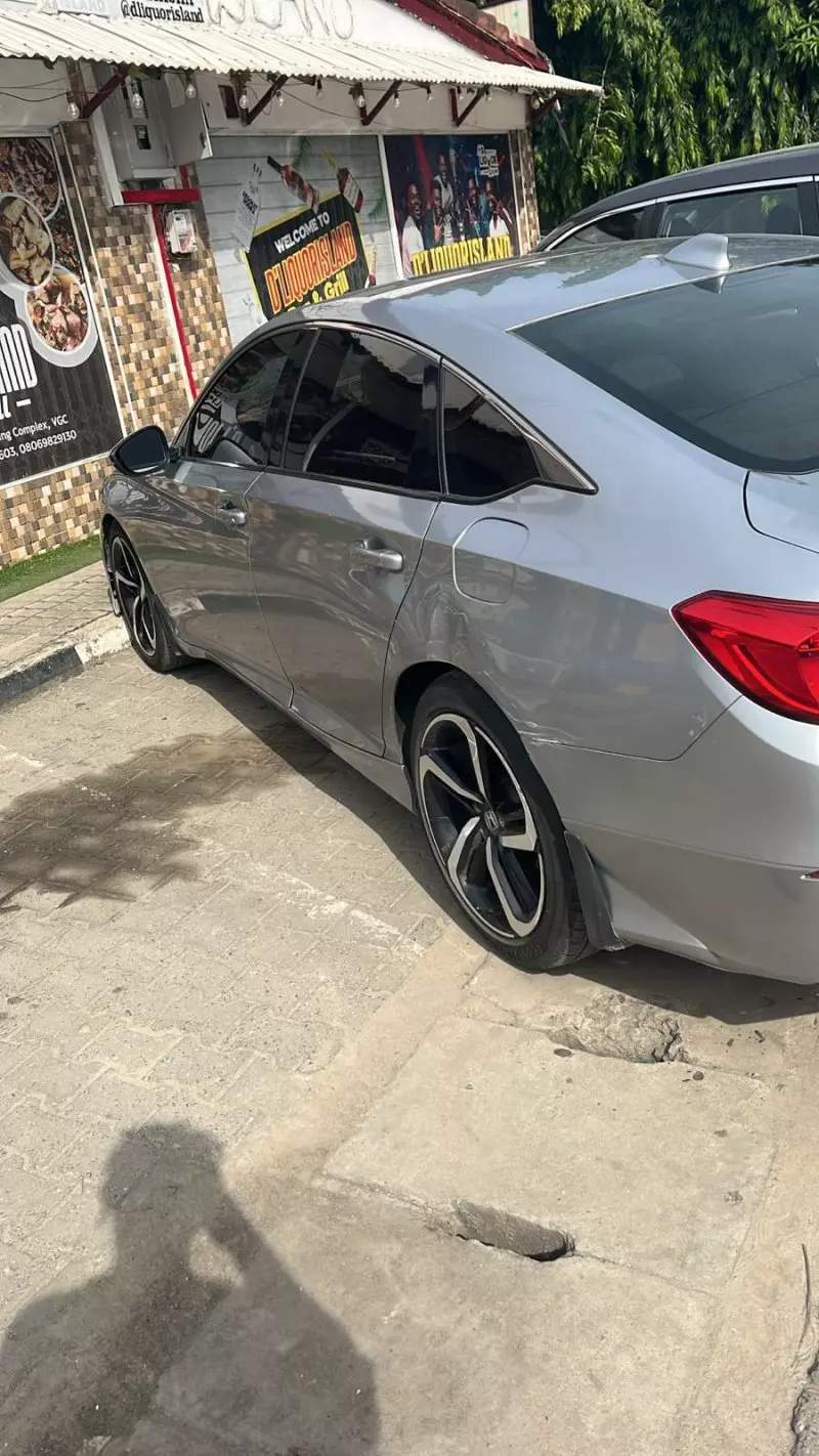 Honda Accord   - 2018