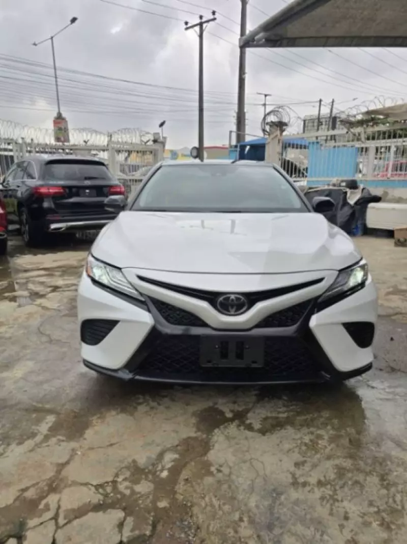 Toyota Camry   - 2020