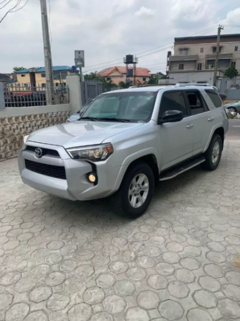 Toyota 4-Runner   - 2017