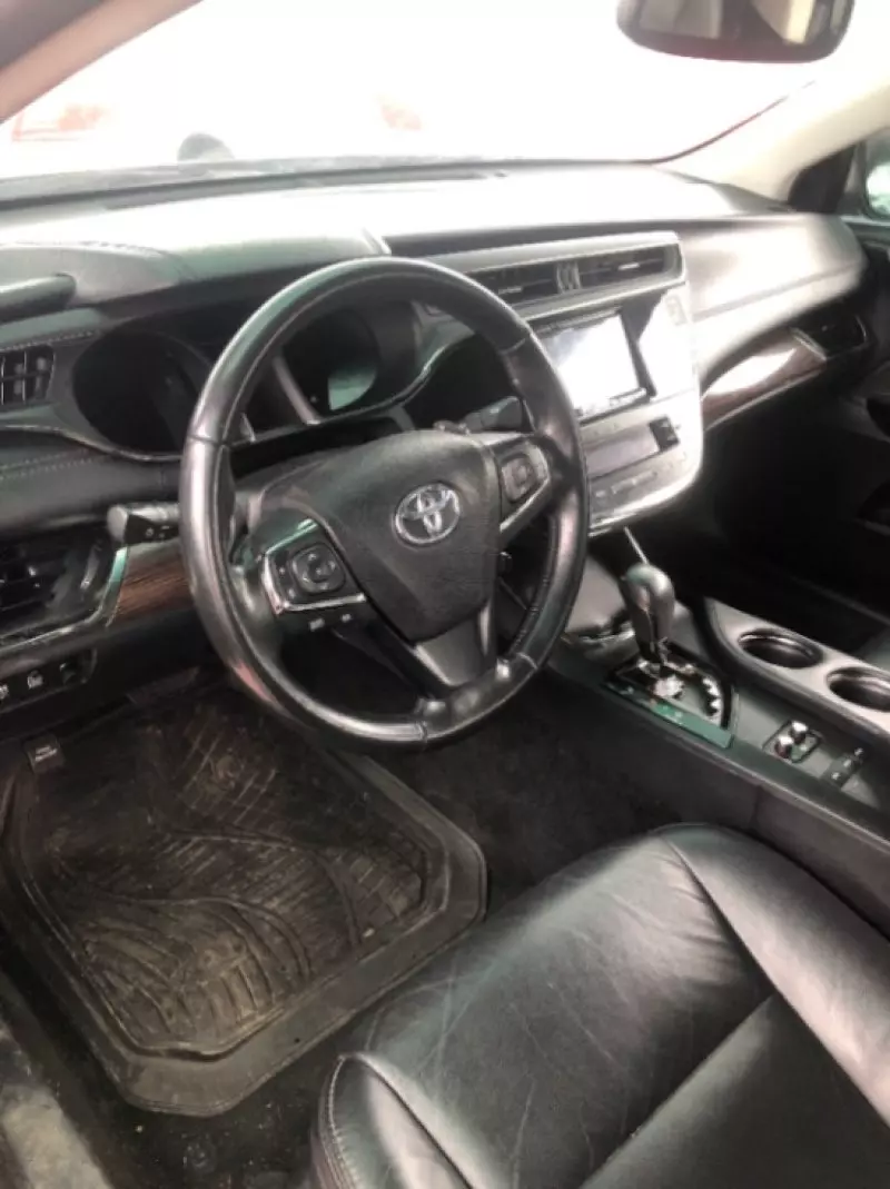Toyota Avalon   - 2013