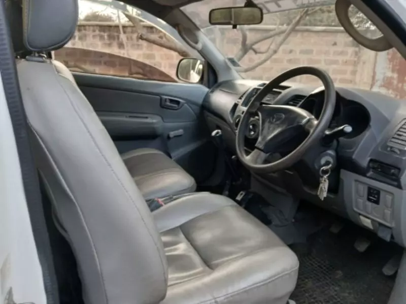 Toyota Hilux   - 2008