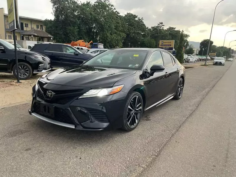 Toyota Camry   - 2018