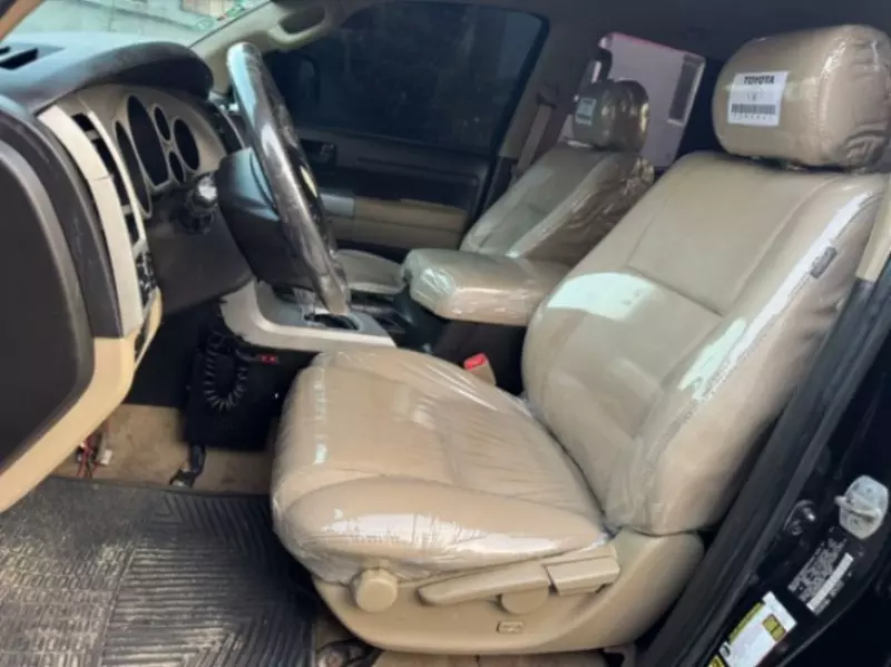 Toyota Hilux   - 2012