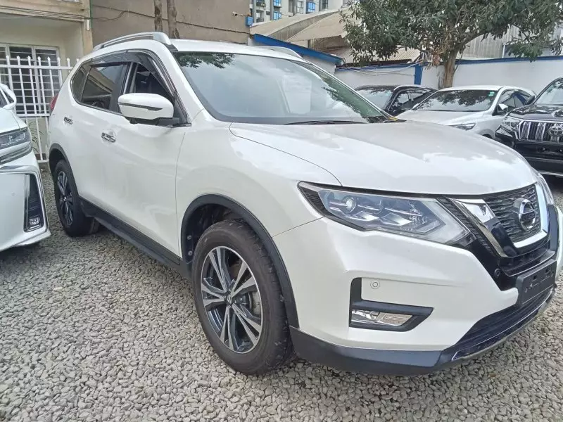 Nissan X-Trail   - 2018