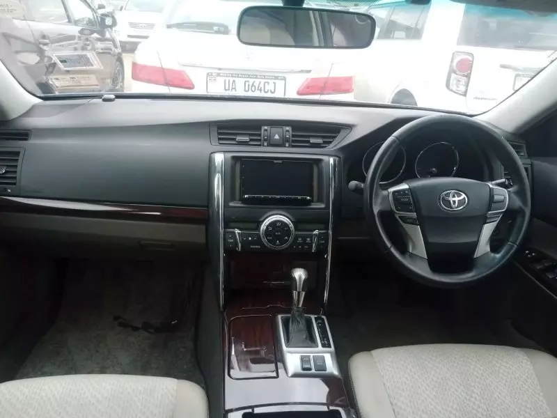 Toyota Mark X   - 2010