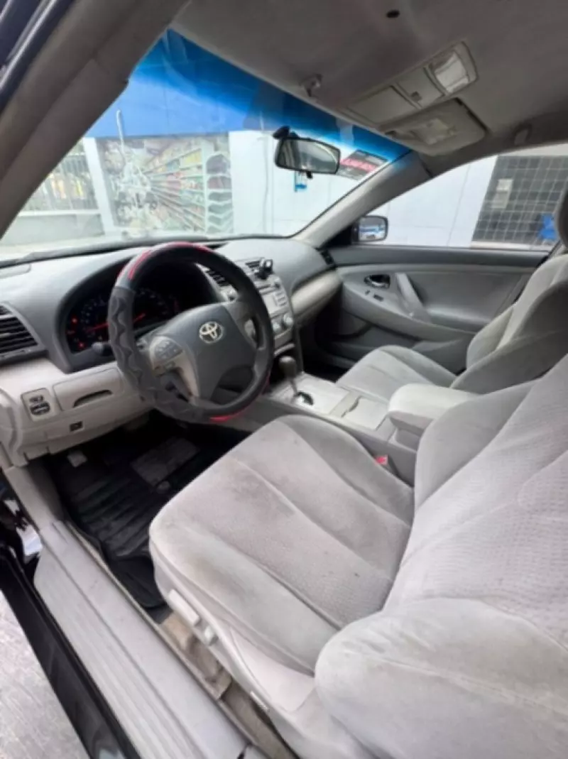 Toyota Camry   - 2011