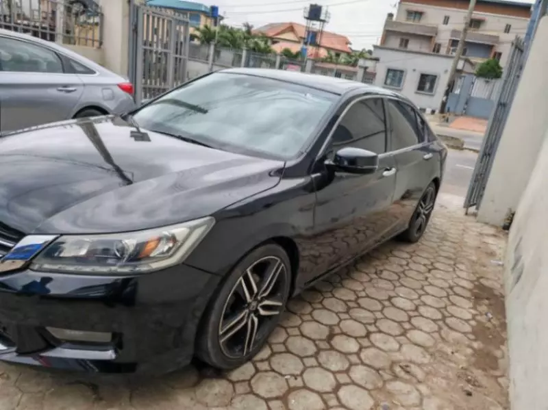 Honda Accord   - 2015