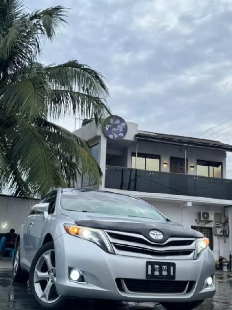 Toyota Venza   - 2014